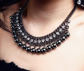 Colar fashion de bolinhas